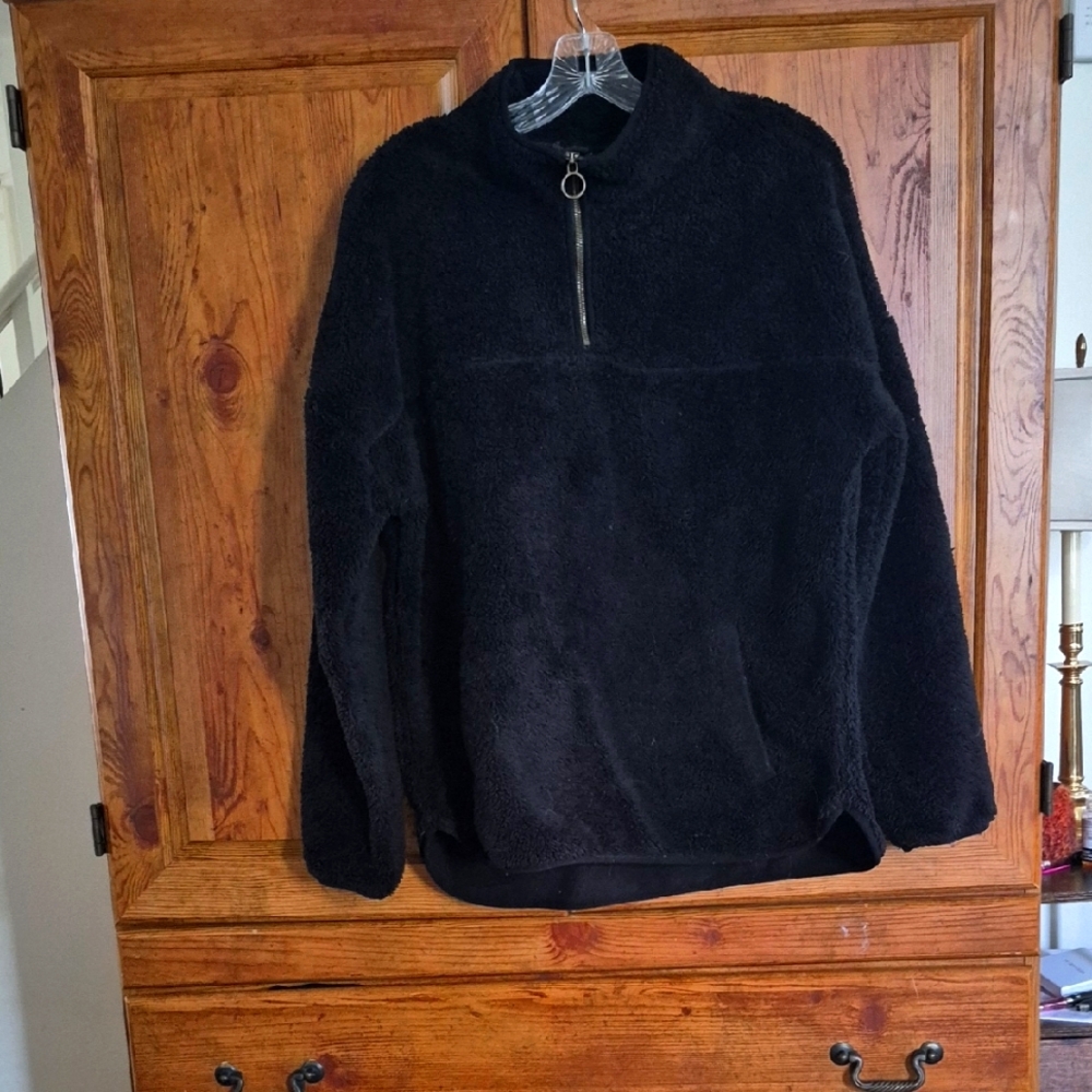 Time And Tru Black Fuzzy Wubby Fleece Top Large